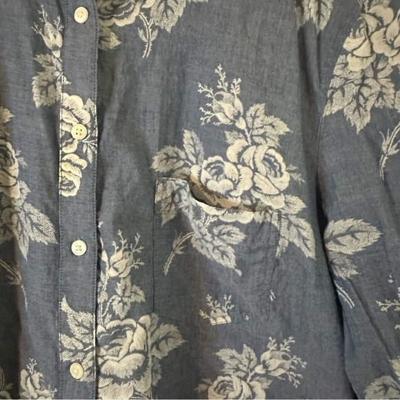 GAP Blue and White Casual Button Down Shirt Floral Design Sz XL Tall Coastal - Picture 4 of 9